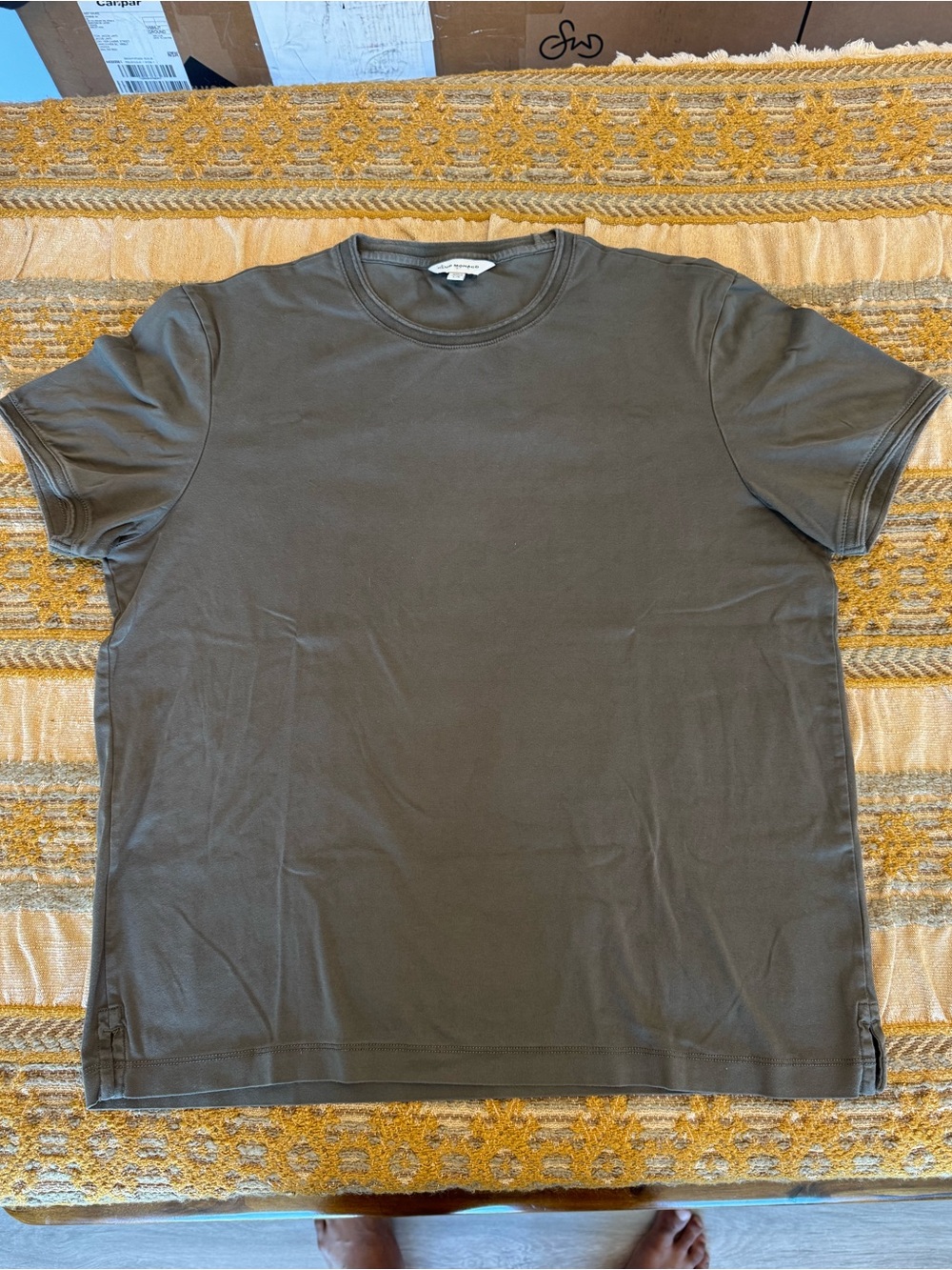 Club Monaco Men's L Crewneck T-Shirt in Olive Green